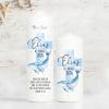 Auf dem Bild ist das Produkt: Taufkerze Wal und blaues Kreuz mit Wunschdaten bedruckt mit Namen Datum und Taufspruch Personalisiert zum Preis von €5.90 abgebildet.