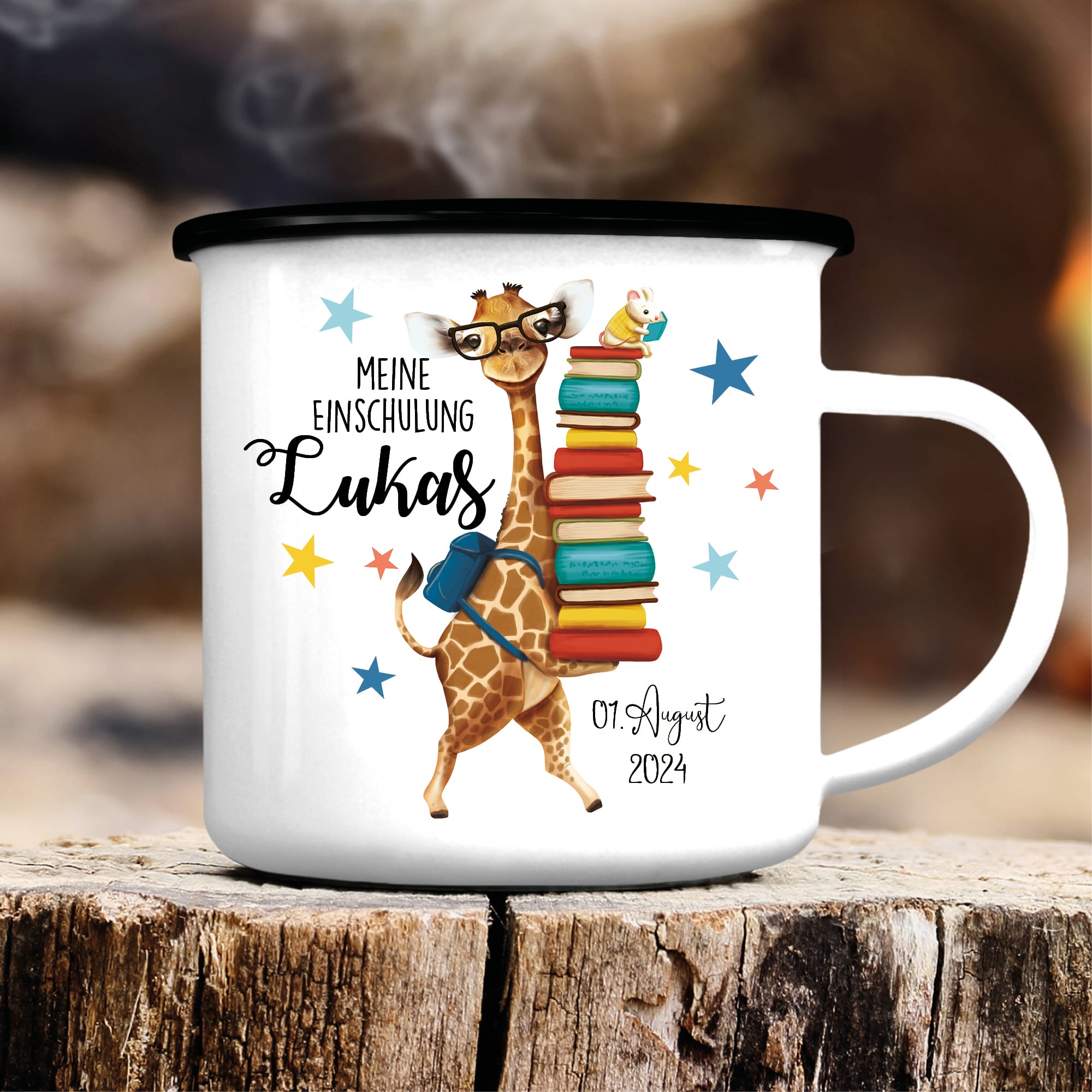Auf dem Bild ist das Produkt: Personalisierte Emaille Kindertasse Giraffe Maus Motiv Geschenk zum Schulanfang zum Preis von €18.90 abgebildet.