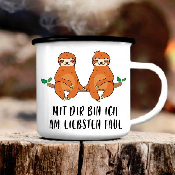 Auf dem Bild ist das Produkt: Campingbecher Mit dir am liebsten faul Emaille Tasse CB362 Geschenk Faultier zum Preis von €19.9 abgebildet.