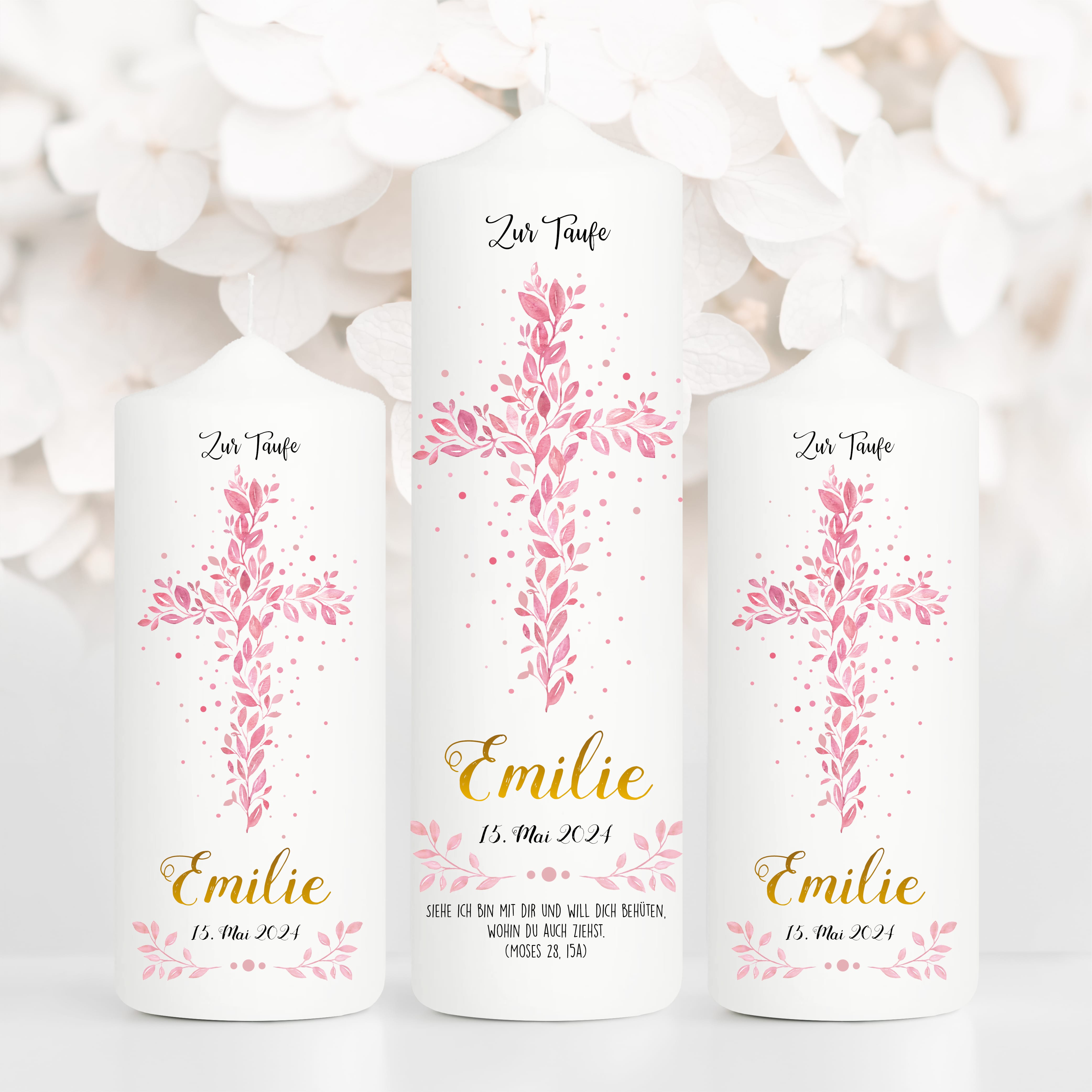 Auf dem Bild ist das Produkt: Taufkerze Junge/ Mädchen Baum Heiliges Kreuz rosa Blätter Kerze zur Taufe mit Namen, Datum und eigenem, vorgegebenem oder keinem Taufspruch zum Preis von €5.90 abgebildet.