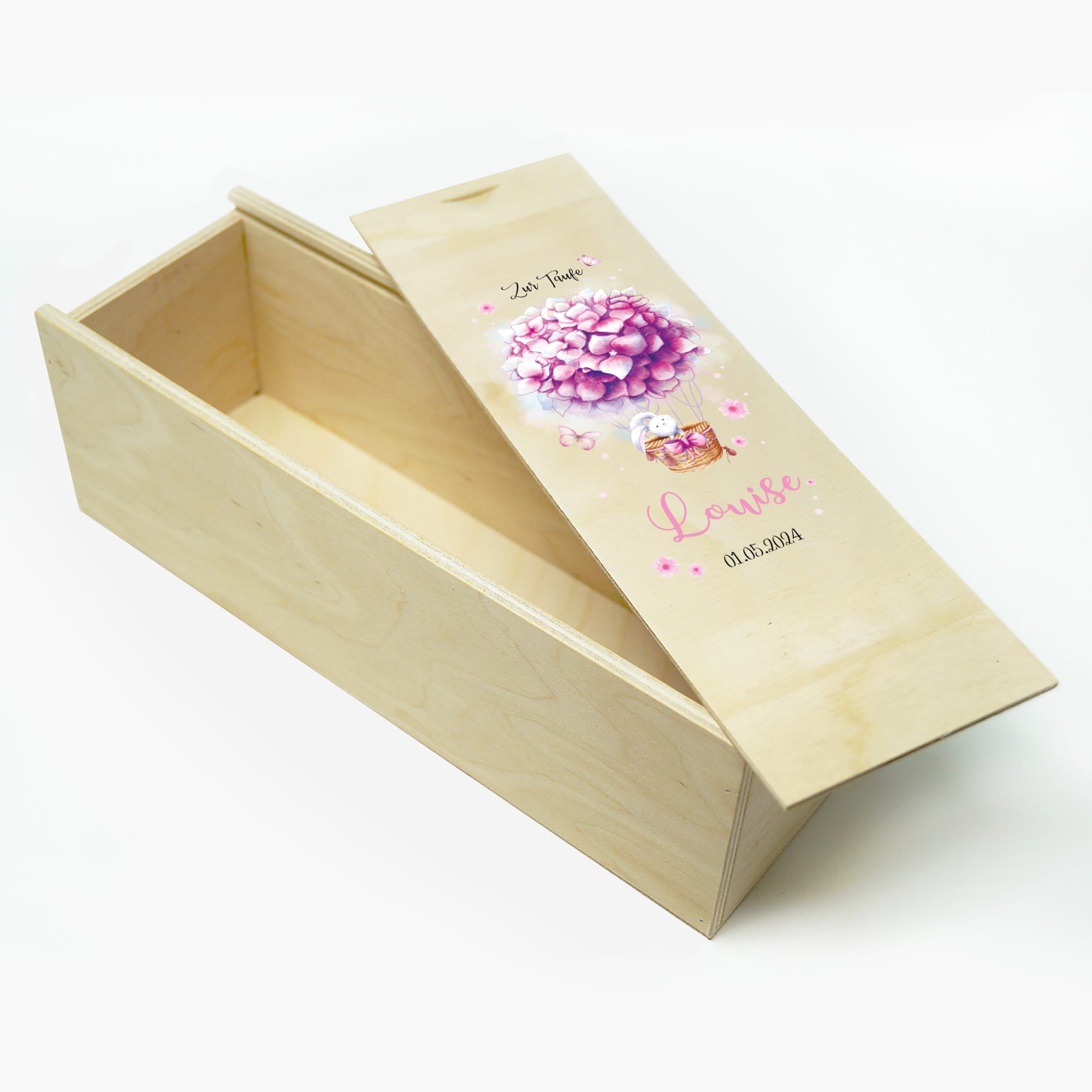 Auf dem Bild ist das Produkt: Taufkerze Heißluftballon Blumen Junge Mädchen Waschbär Hase rosa blau bedruckt mit Namen Datum und Taufspruch oder ohne zum Preis von €5.90 abgebildet.