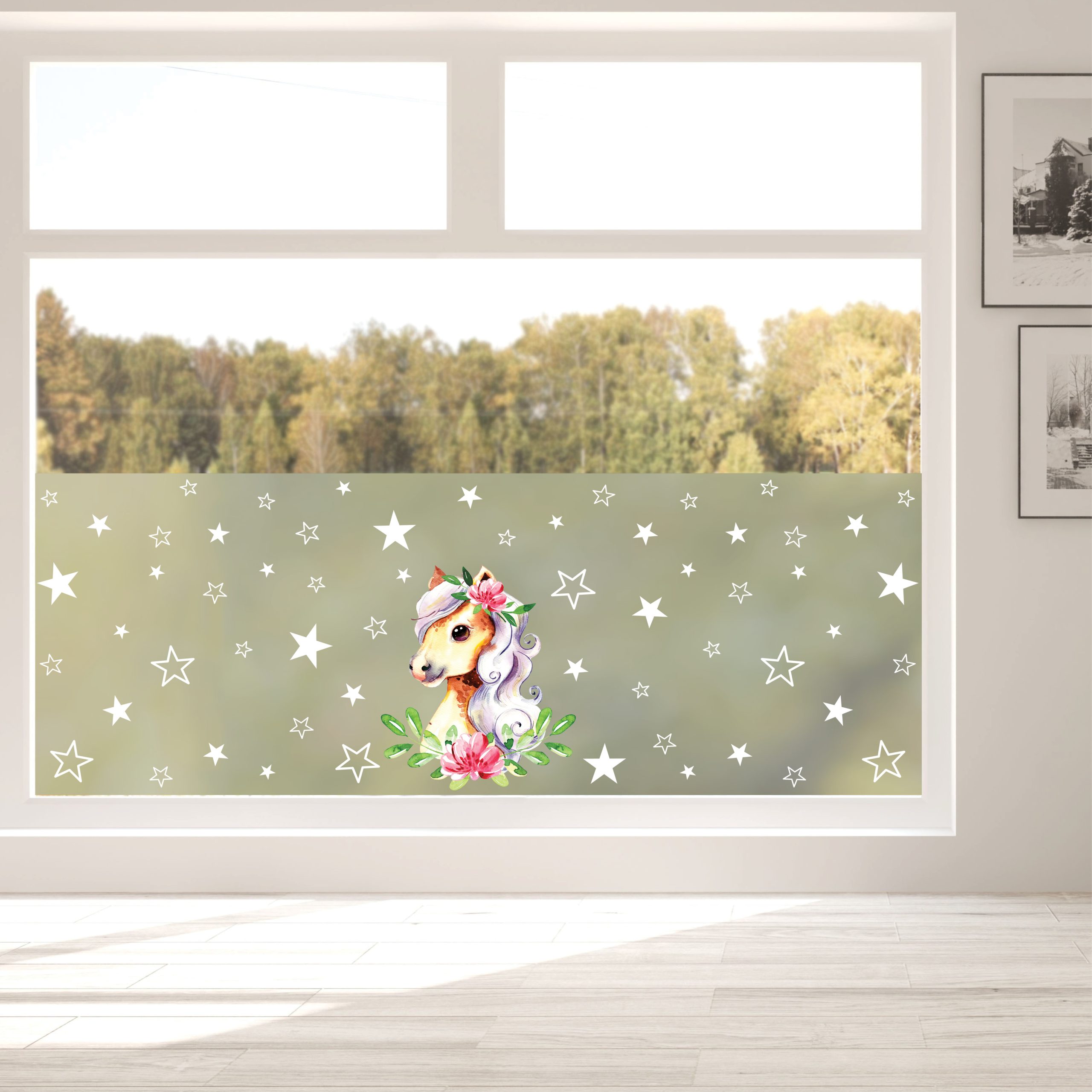 Auf dem Bild ist das Produkt: Sichtschutzfolie Kinderzimmer Pferd Fensterfolie Fensterdeko Milchglasfolie Mädchen Zimmer zum Preis von €24.9 abgebildet.