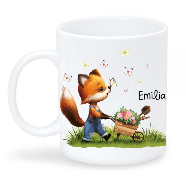 Auf dem Bild ist das Produkt: Tasse bedruckt Fuchs Schubkarre Blumen weiß Wunschname personalisiert zum Preis von €16.90 abgebildet.