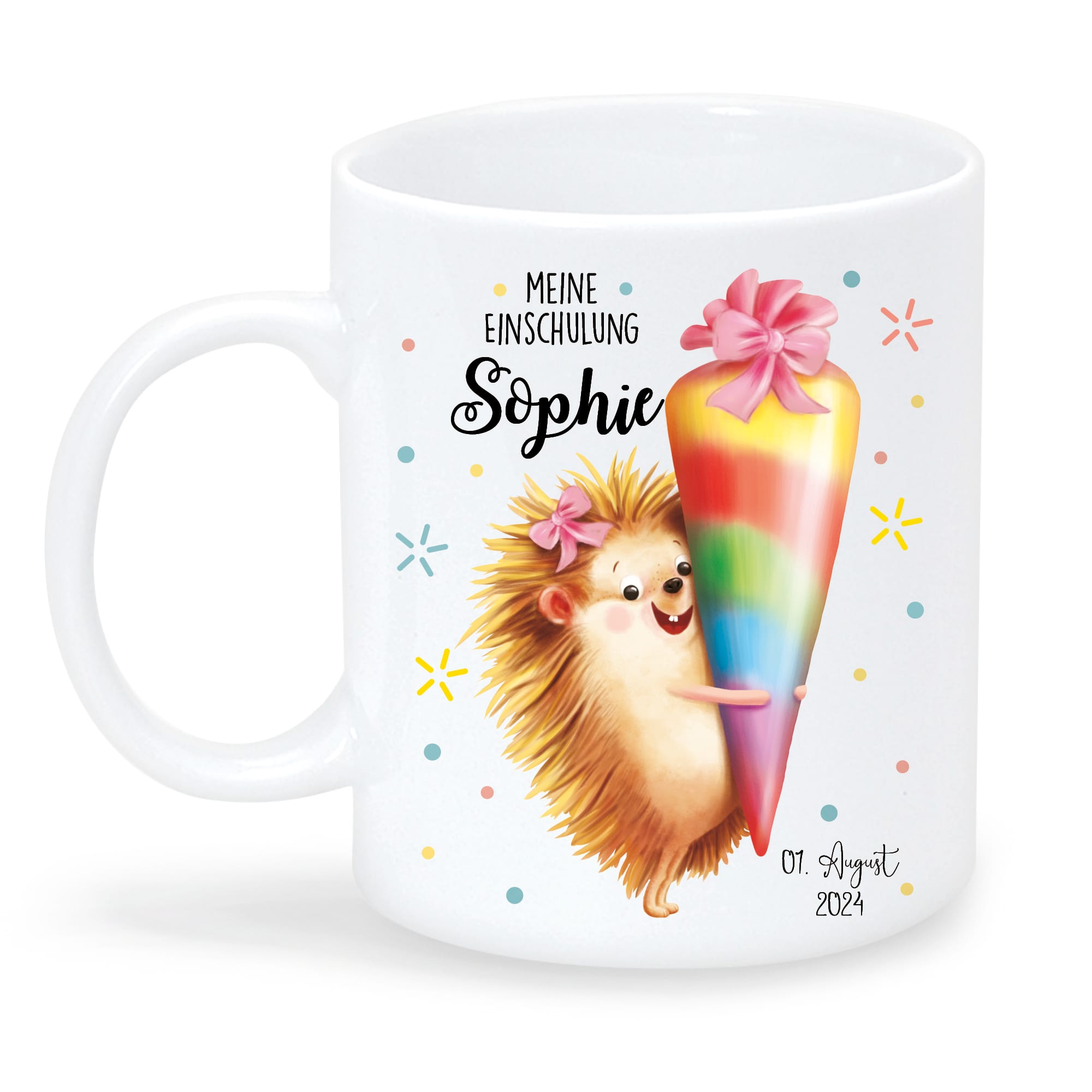Auf dem Bild ist das Produkt: Geschenkidee Tasse aus Keramik oder Kunststoff bedruckt Igel Mädchen Schultüte personalisiert mit Wunschnamen und Datum zum Preis von €18.90 abgebildet.