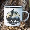 Auf dem Bild ist das Produkt: Campingbecher Emaille Radfahrer Mountainbike Berge und Wald Geschenk Fahrrad zum Preis von €18.90 abgebildet.