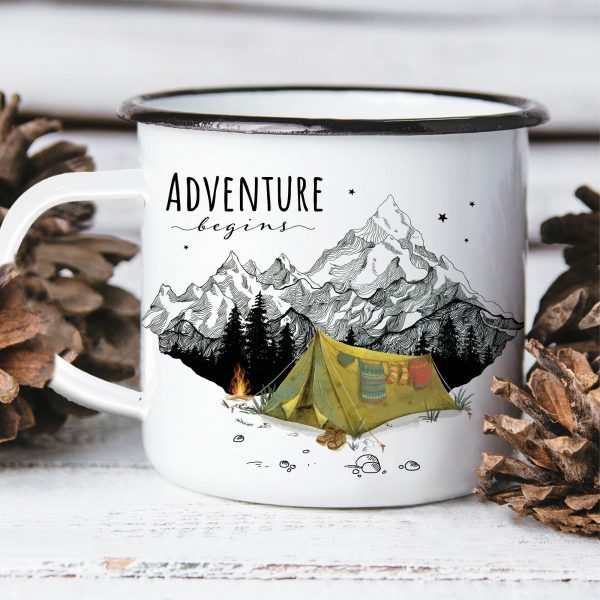 Auf dem Bild ist das Produkt: Campingbecher Emaille Zelt vor Bergen Adventure begins, Geburtstagsgeschenk, Geschenk zu Ostern zum Preis von €16.9 abgebildet.