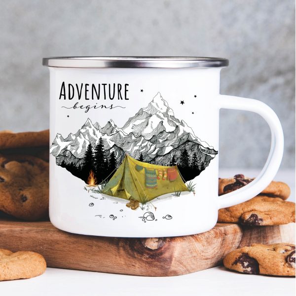 Auf dem Bild ist das Produkt: Campingbecher Emaille Zelt vor Bergen Adventure begins, Geburtstagsgeschenk, Geschenk zu Ostern zum Preis von €16.9 abgebildet.