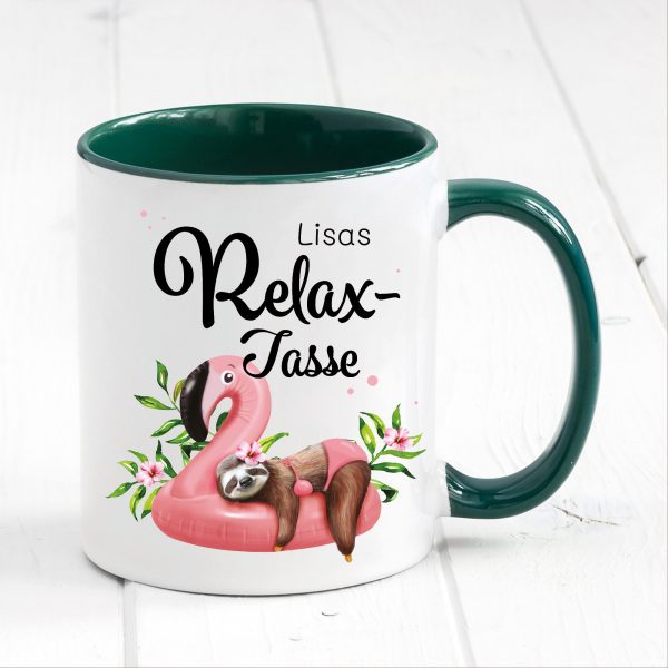 Auf dem Bild ist das Produkt: Relax Tasse bunt personalisiert Faultier auf Flamingo Geschenk Becher zum Preis von €18.9 abgebildet.