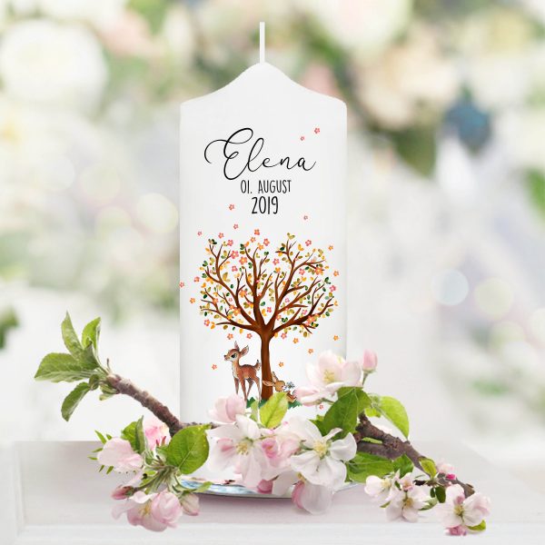 Auf dem Bild ist das Produkt: Taufkerze Kerze zur Taufe Baum Lebensbaum Taufspruch individualisierbar Hase und Reh zum Preis von €5.90 abgebildet.