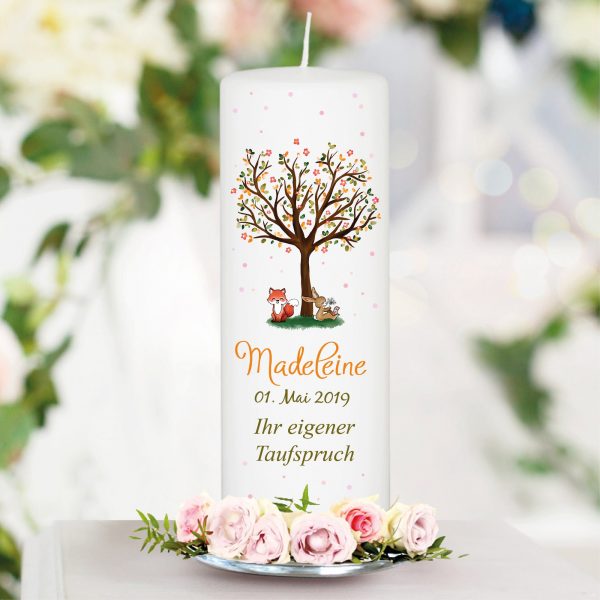 Auf dem Bild ist das Produkt: Taufkerze Kerze zur Taufe Baum Spruch Taufspruch individualisierbar tree Hase und Fuchs zum Preis von €5.9 abgebildet.