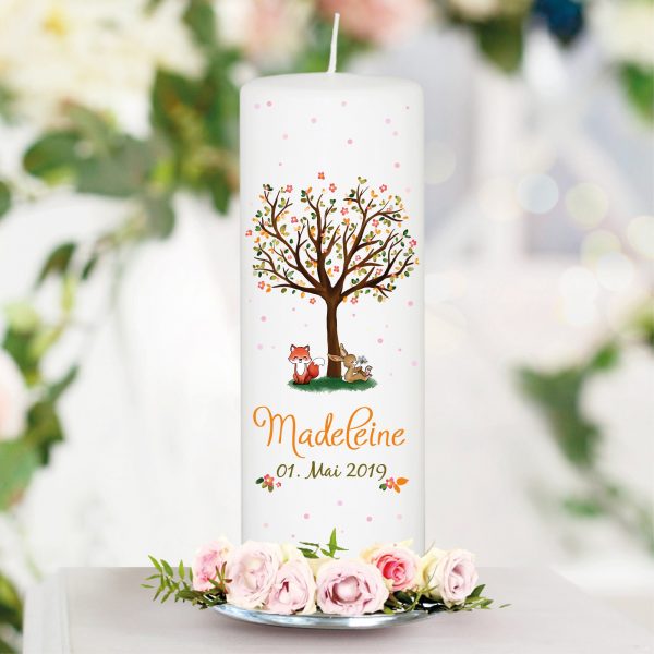 Auf dem Bild ist das Produkt: Taufkerze Kerze zur Taufe Baum Spruch Taufspruch individualisierbar tree Hase und Fuchs zum Preis von €5.9 abgebildet.