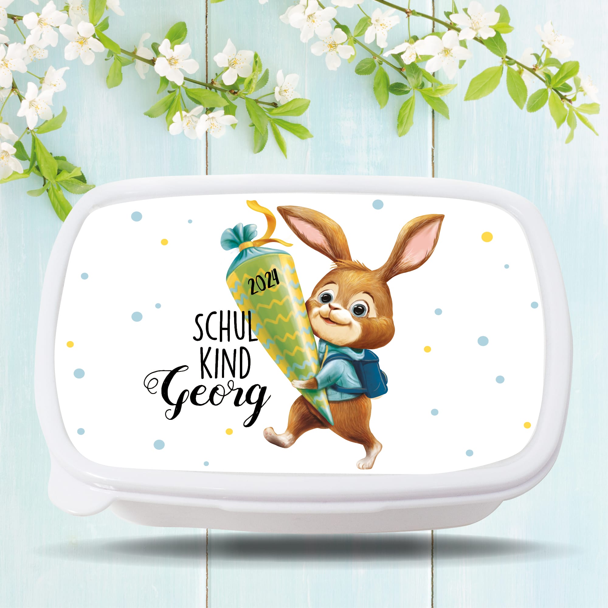 Auf dem Bild ist das Produkt: Personalisierte Brotdose Hase mit Schultüte anpassbar mit Namen kratz- und bruchsicher Geschenk Einschulung Schulanfang zum Preis von €19.9 abgebildet.