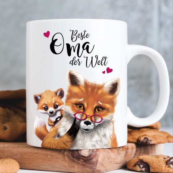 Auf dem Bild ist das Produkt: Bedruckte Tasse Fuchs mit Fuchskind Beste Oma der Welt Geschenk Geburtstag Großmutter zum Preis von €15.90 abgebildet.