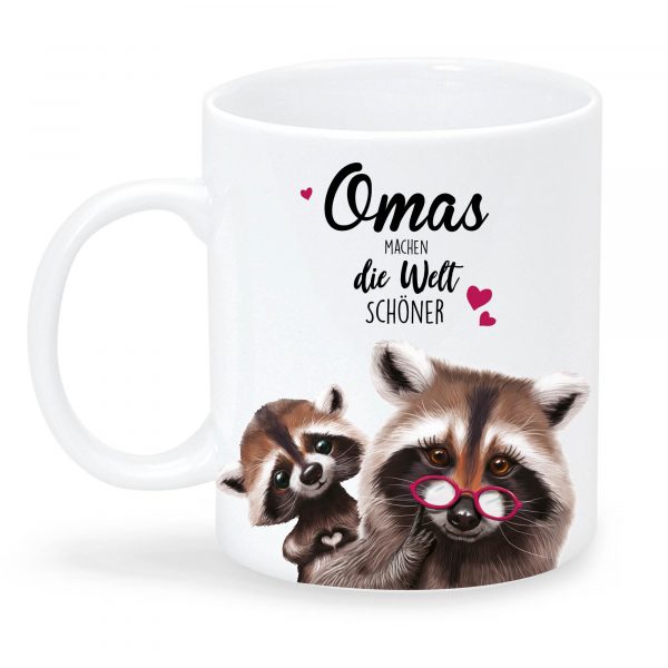 Auf dem Bild ist das Produkt: Bedruckte Tasse Waschbär mit Waschbärkind Omas machen die Welt schöner Geschenk Geburtstag Großmutter zum Preis von €15.90 abgebildet.