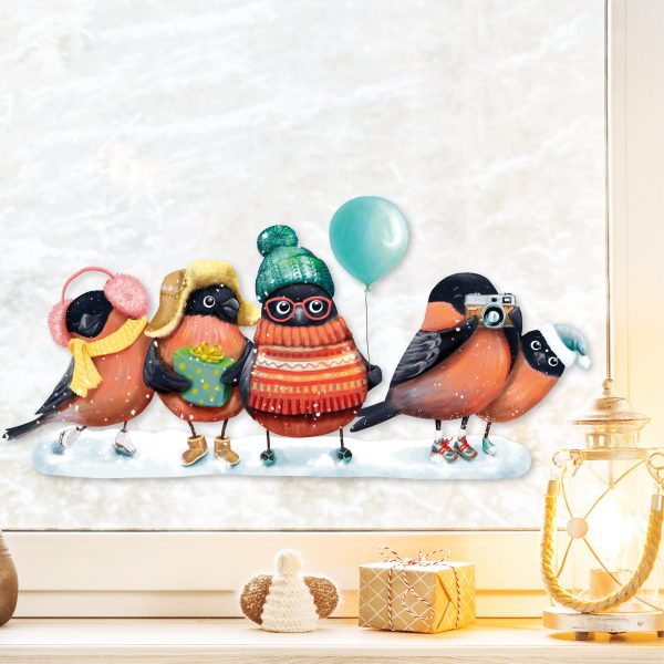 Auf dem Bild ist das Produkt: Fensterbild Weihnachten Winter Gimpel mit Schneeflocken Pudelmütze und Schal, Adventsdeko zum Preis von €13.90 abgebildet.