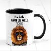 Auf dem Bild ist das Produkt: Tasse bedruckt Löwe Der beste Mann der Welt personalisiertes Geschenk Geburtstag Kaffeetasse Kaffeebecher zum Preis von €17.90 abgebildet.