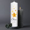 Auf dem Bild ist das Produkt: Trauerkerze goldene Sterne, personalisiert mit Namen und Trauerspruch zum Preis von €19.9 abgebildet.