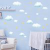 Auf dem Bild ist das Produkt: Wandtattoo Kinderzimmer Kleine Wolken und Sterne Dekoration Babyzimmer zum Preis von €19.90 abgebildet.