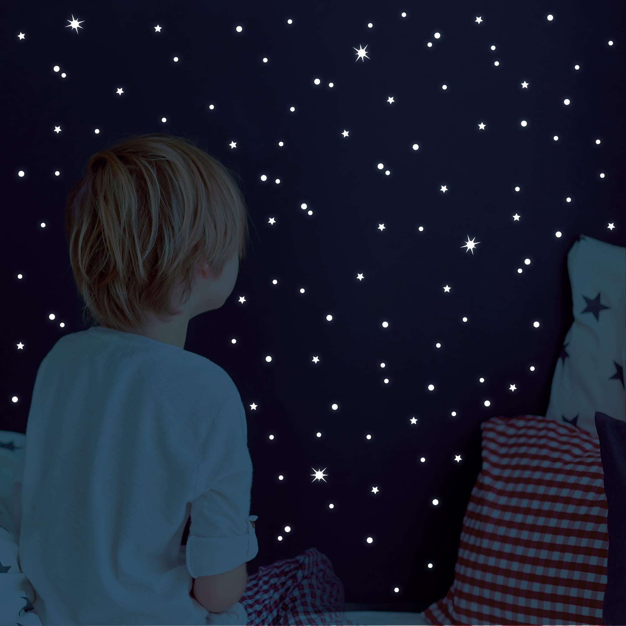Auf dem Bild ist das Produkt: Leuchtaufkleber 350 Stk fluoreszierende Sterne und Punkte leuchten im Dunklen Kinderzimmer Sternenhimmel zum Preis von €9.90 abgebildet.