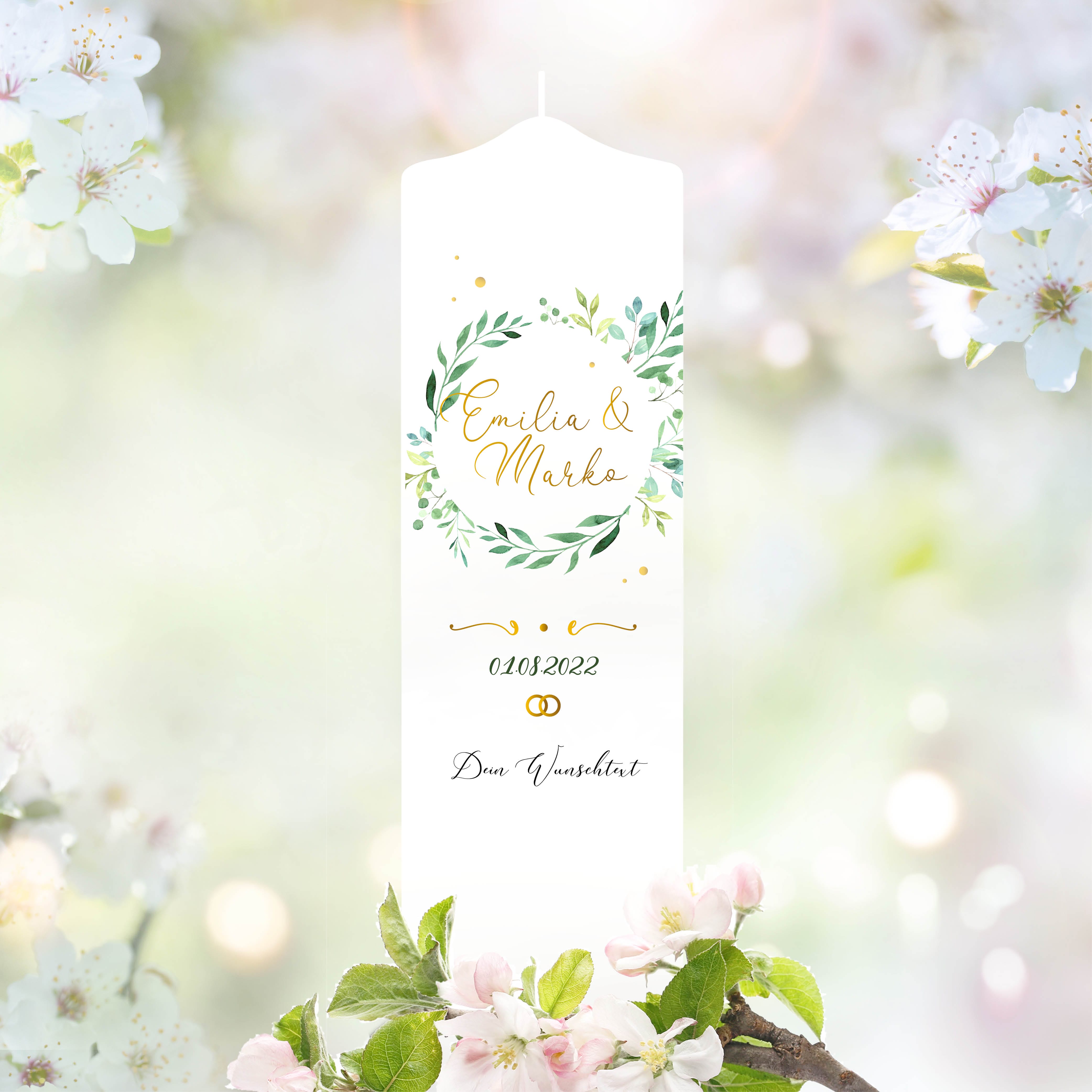 Auf dem Bild ist das Produkt: Weiße Hochzeitskerze Kranz aus grünen Blättern personalisiert Hochzeitsgeschenk Spruch, Valentinstagsgeschenk, Geburtstagskerze zum Preis von €5.90 abgebildet.