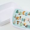 Auf dem Bild ist das Produkt: Brotdose Alphabet mit Tieren kratz- und bruchsicher Geschenk Einschulung Geburtstag zum Preis von €19.9 abgebildet.
