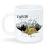 Auf dem Bild ist das Produkt: Keramiktasse bedruckt Abenteuer Berge mit Zelt Zitat Adventure awaits Camping Geschenk Outdoor 330 ml weiß zum Preis von €16.9 abgebildet.