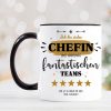 Auf dem Bild ist das Produkt: Tasse bedruckt Ich bin stolzer Chef eines wahnsinnig fantastischen Teams, Geschenk Kollege zum Preis von €18.90 abgebildet.