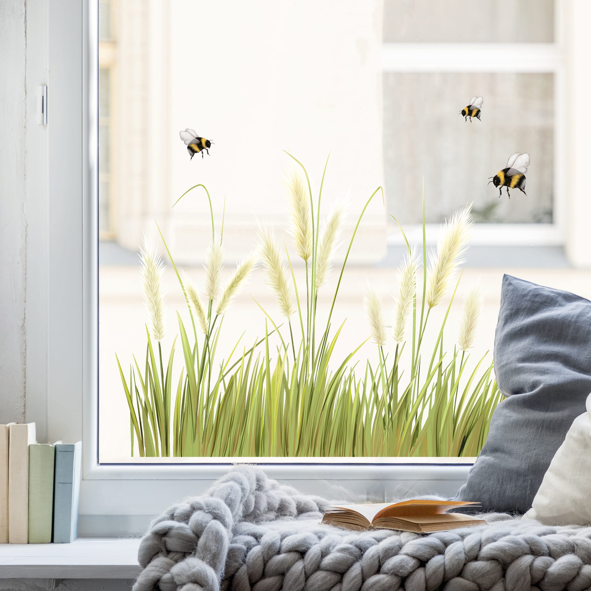 Fensterbild Frühling Sommer Pampasgras und Hummeln auf einer Wiese, Fensterdeko