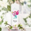 Auf dem Bild ist das Produkt: Kerze zur Einschulung für Mädchen mit Meerjungfrau und Schultüte personalisiert mit Namen und Datum zum Preis von €5.9 abgebildet.