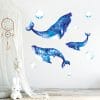 Auf dem Bild ist das Produkt: Wandtattoo Kinderzimmer aquarellierte Wale Blasen Dekoration Babyzimmer Badezimmer zum Preis von €29.9 abgebildet.