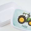 Auf dem Bild ist das Produkt: personalisierbare Brotdose grüner Traktor Trecker Auto Wunschnamen Schule Geschenk Einschulung Geburtstag zum Preis von €19.90 abgebildet.