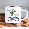 Auf dem Bild ist das Produkt: Kindertasse Emaille Becher Junge auf dem Fahrrad Schulkind Einschulung Geschenk Schulkind, Schulanfang Wunschname zum Preis von €18.9 abgebildet.
