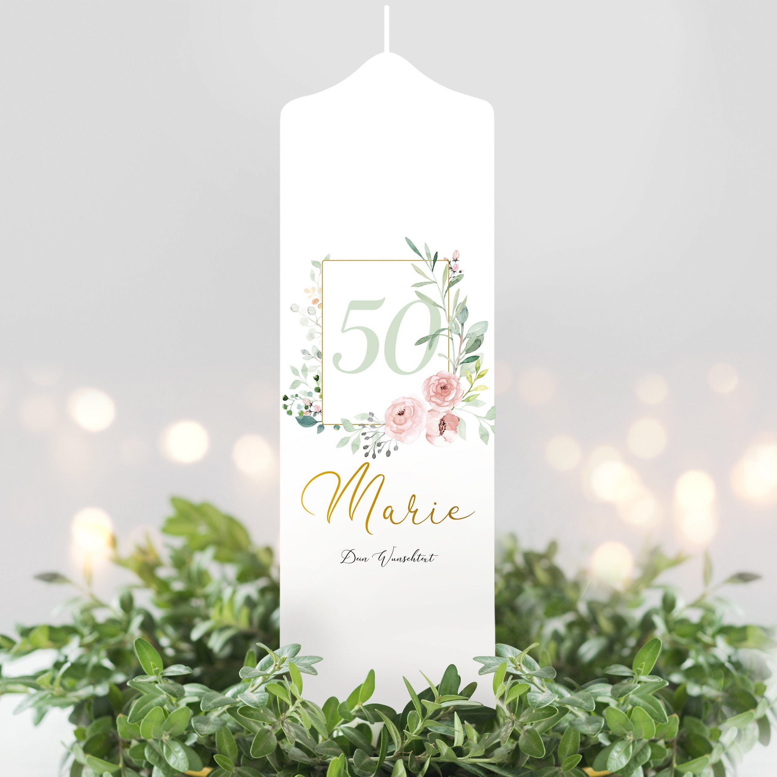 Weiße Geburtstagskerze verziert mit einem Rahmen mit grünen Blättern und rosa Blüten, personalisiertes Geburtstagsgeschenk Spruch