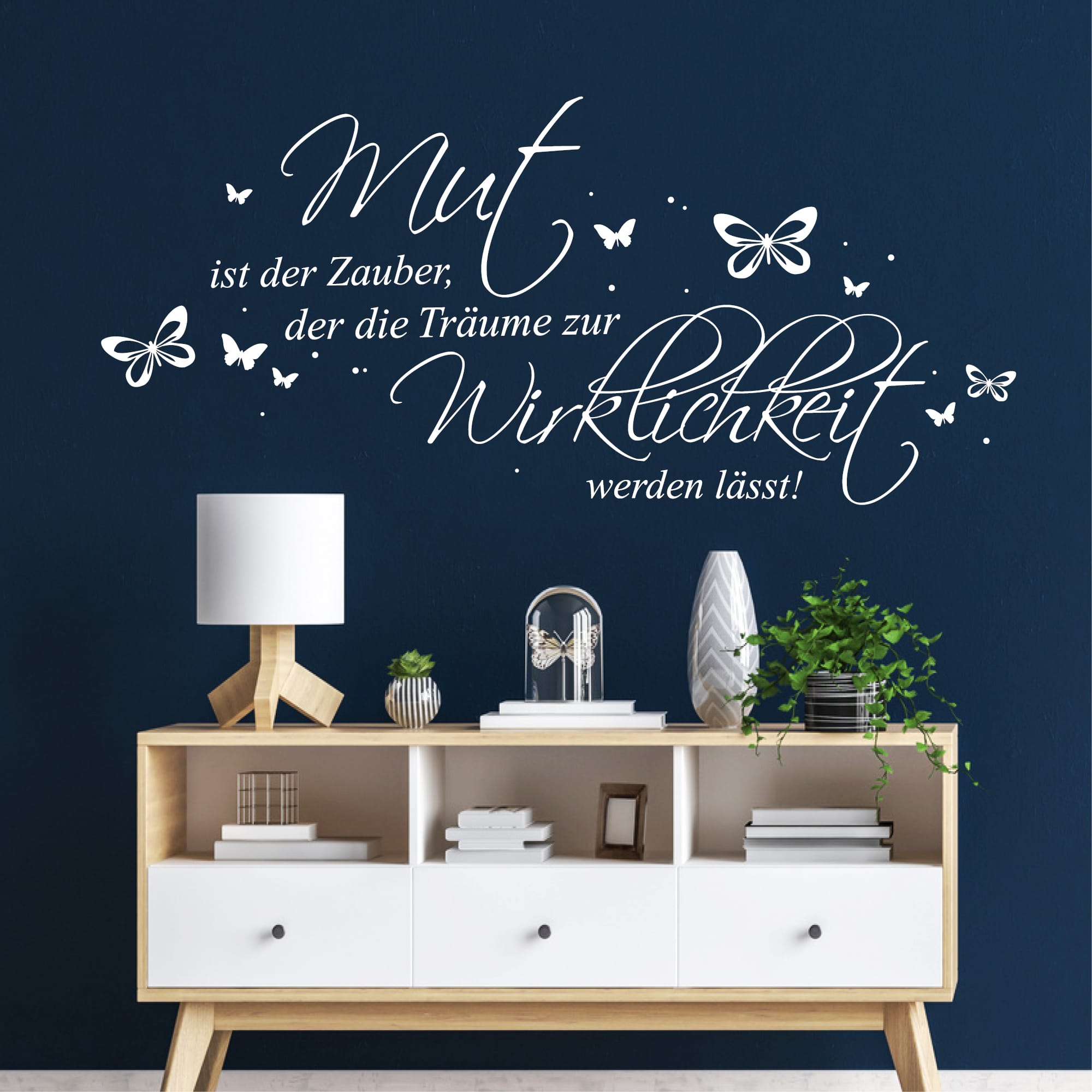 Auf dem Bild ist das Produkt: Wandtattoo Spruch Mut ist der Zauber der die Träume Wirklichkeit werden lässt Zitat Wandbild Wandaufkleber zum Preis von €19.90 abgebildet.