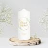 Auf dem Bild ist das Produkt: Weiße personalisierbare Hochzeitskerze geometrischer Rahmen mit Blättern personalisiert Hochzeitsgeschenk Spruch, Valentinstagsgeschenk zum Preis von €5.9 abgebildet.