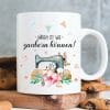Auf dem Bild ist das Produkt: Bedruckte Tasse Nähen ist wie zaubern können Nähmaschine weiß Geschenk Geburtstag 330 ml zum Preis von €15.90 abgebildet.