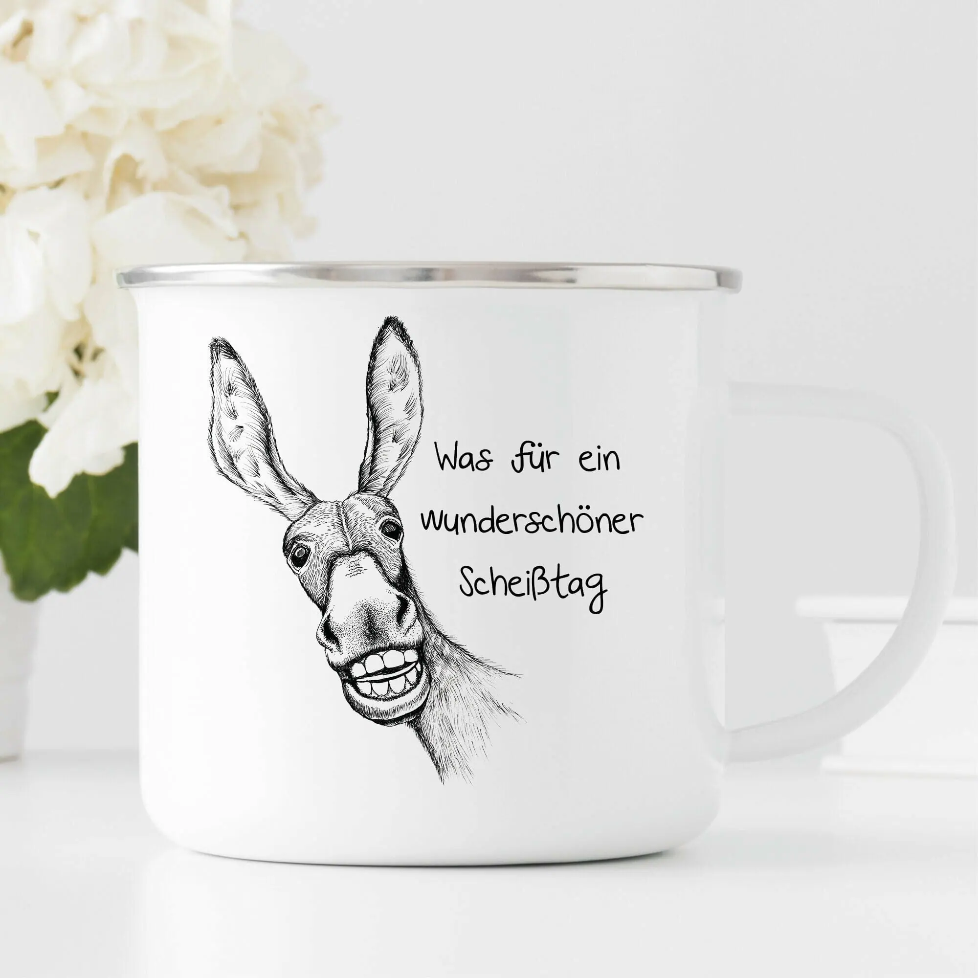 Auf dem Bild ist das Produkt: Bedruckter Emaille Campingbecher Esel mit Spruch Was für ein wunderschöner Scheißtag Geschenk Geburtstag zum Preis von €18.9 abgebildet.