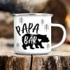 Auf dem Bild ist das Produkt: Emaille Campingbecher Papa Bär mit WUNSCHNAMEN Geschenk Papa zum Preis von €18.9 abgebildet.
