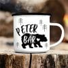 Auf dem Bild ist das Produkt: Emaille Campingbecher Papa Bär mit WUNSCHNAMEN Geschenk Papa zum Preis von €18.9 abgebildet.