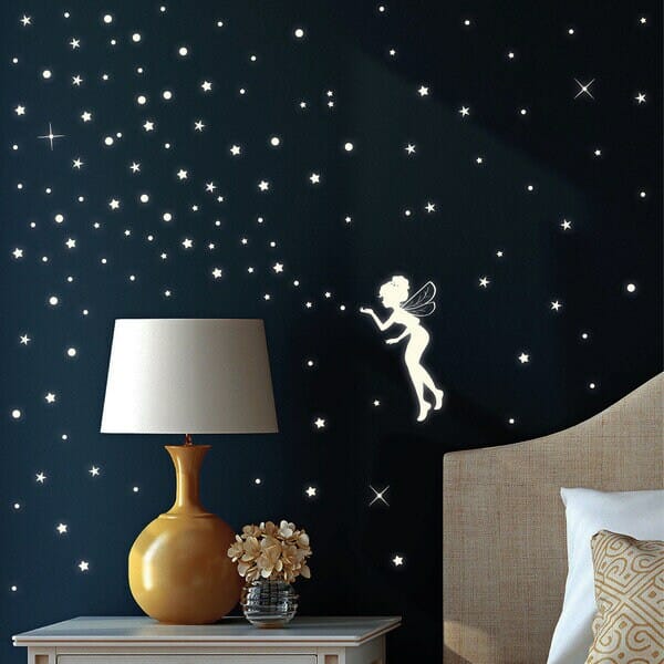 Fluoreszierende Leuchtaufkleber Elfe mit Sternen und Punkten, nachtleuchtende Wandaufkleber für das Kinderzimmer