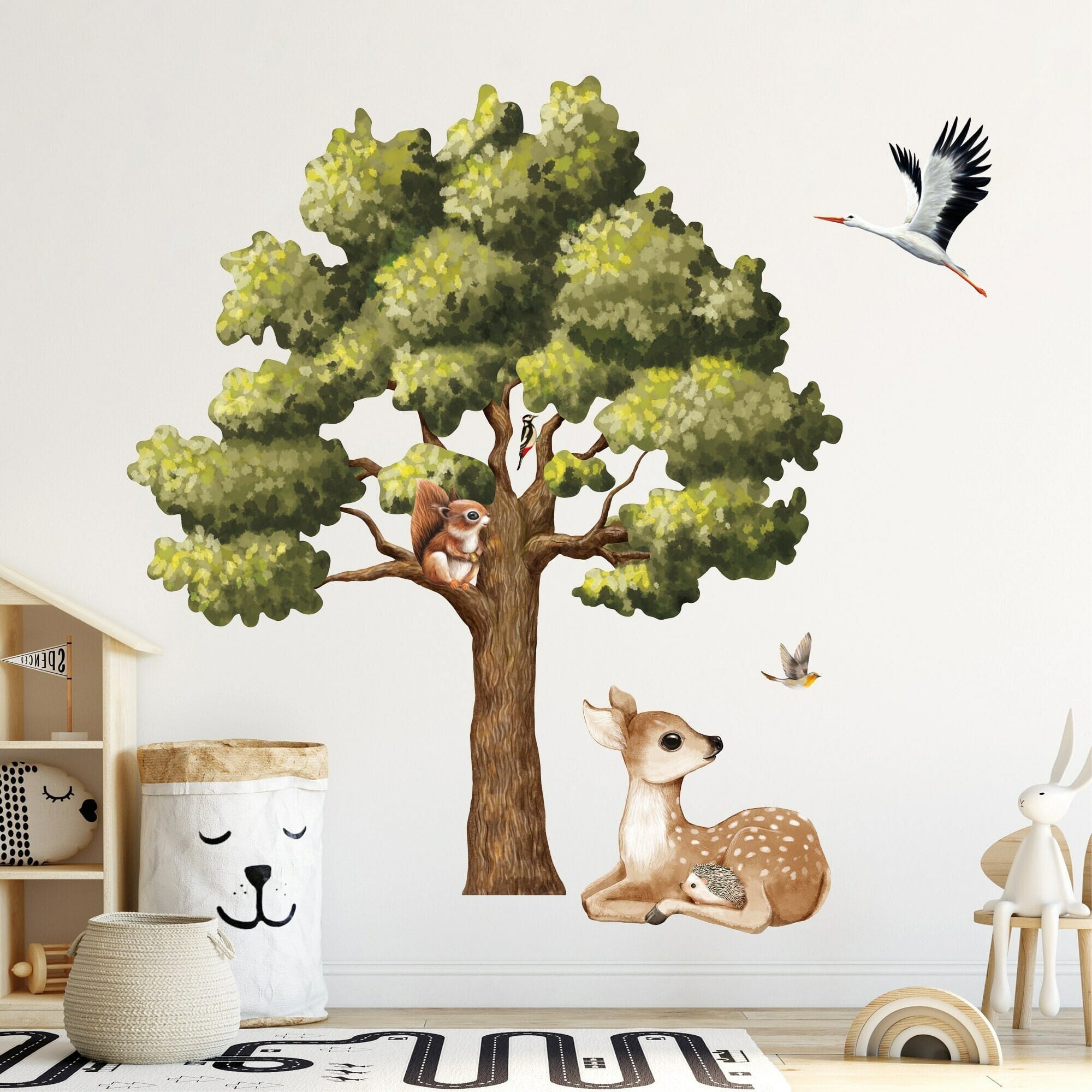 Wandtattoo Kinderzimmer Eiche mit Reh Rehkitz Eichhörnchen und Storch Dekoration Babyzimmer Tiere Natur