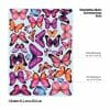 Auf dem Bild ist das Produkt: Wandtattoo Kinderzimmer Schmetterlinge in unterschiedlichen Rosa Tönen, Kinderzimmerdeko, Babyzimmer zum Preis von €24.9 abgebildet.