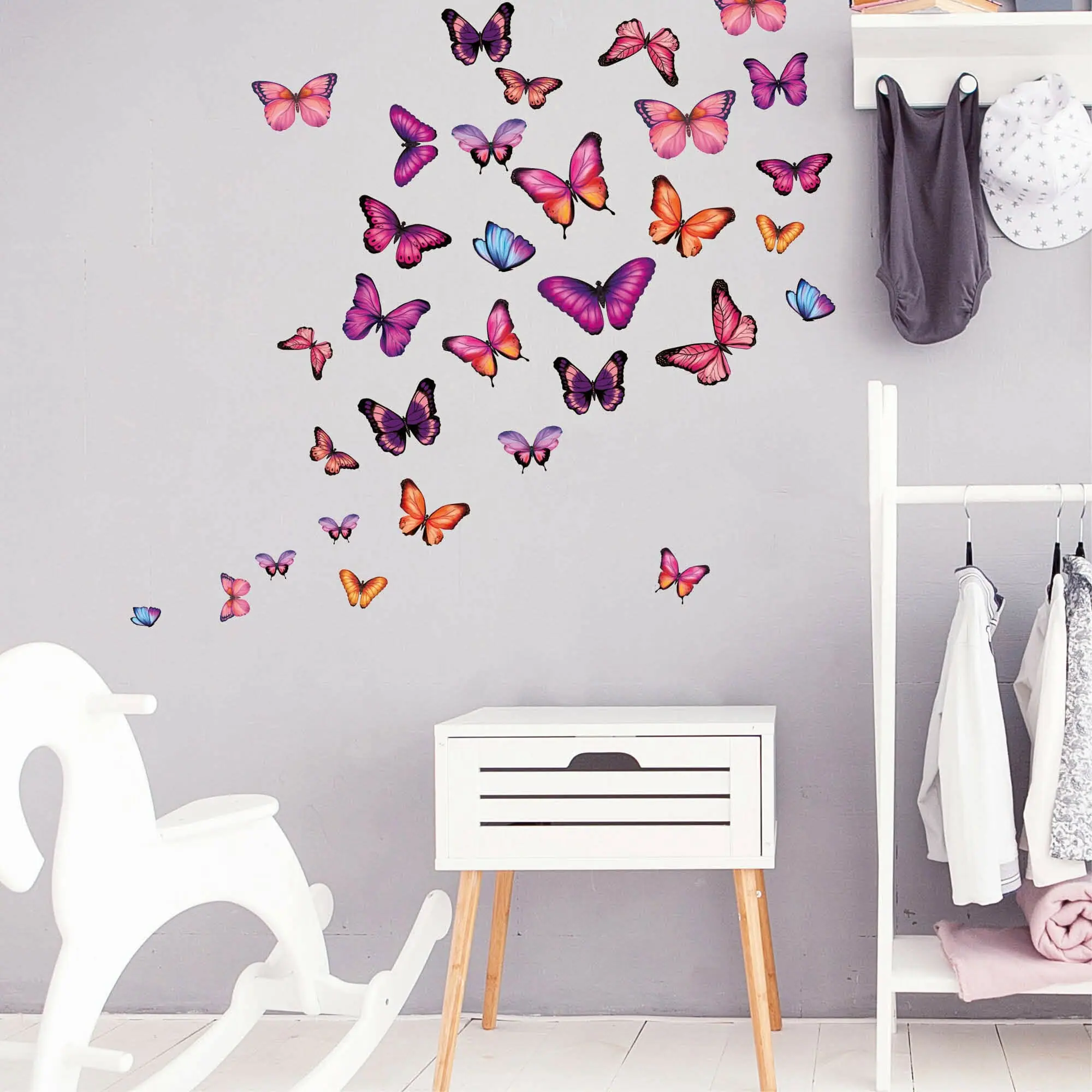 Wandtattoo Kinderzimmer Schmetterlinge in unterschiedlichen Rosa Tönen,  Kinderzimmerdeko, Babyzimmer | Wandtattoo Loft