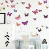 Auf dem Bild ist das Produkt: Wandtattoo Kinderzimmer Schmetterlinge in unterschiedlichen Rosa Tönen, Kinderzimmerdeko, Babyzimmer zum Preis von €24.9 abgebildet.