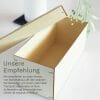 Auf dem Bild ist das Produkt: Weiße Kerze zur Taufe oder Geburt beidseitig bedruckt mit zarten Wildblumen und Wildgräsern zum Preis von €5.9 abgebildet.