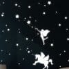 Auf dem Bild ist das Produkt: Leuchtaufkleber Einhorn mit Elfen Sternenhimmel für das Kinderzimmer zum Preis von €19.9 abgebildet.