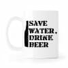 Auf dem Bild ist das Produkt: Tasse bedruckt mit einer Bieflasche und dem Spruch Save water, drink Beer. Geburtstagsgeschenk Vati Kaffeetasse Kaffeebecher zum Preis von €16.9 abgebildet.