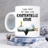 Auf dem Bild ist das Produkt: Tasse bedruckt Möwe Lass mich. Ich habe eine existenzielle Krise Becher lustiger Spruch maritim zum Preis von €16.9 abgebildet.