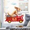 Auf dem Bild ist das Produkt: Fensterbild Hund im retro Feuerwehrauto mit Wolken, Fensterdeko Kinderzimmer Kind zum Preis von €12.90 abgebildet.
