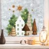 Auf dem Bild ist das Produkt: Wiederverwendbares Fensterbild Weihnachten Haus Tannenbäume Holzoptik Sterne Fensterdekoration wiederverwendbar zum Preis von €13.90 abgebildet.